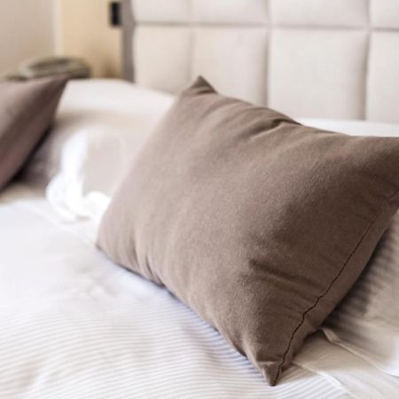 Hotel Le Vigne Di Corvino Casteggio Eksteriør bilde