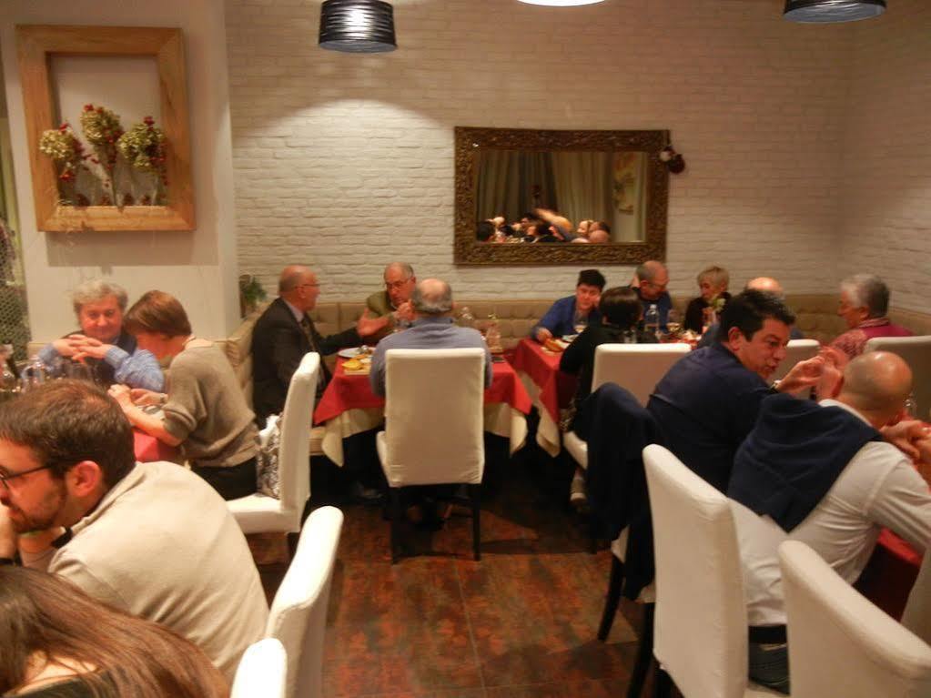 Hotel Le Vigne Di Corvino Casteggio Eksteriør bilde